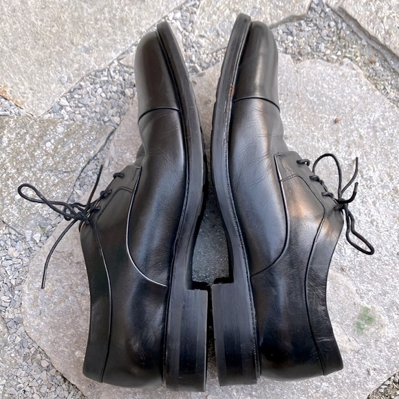 Cole Haan - Picture 17 of 17